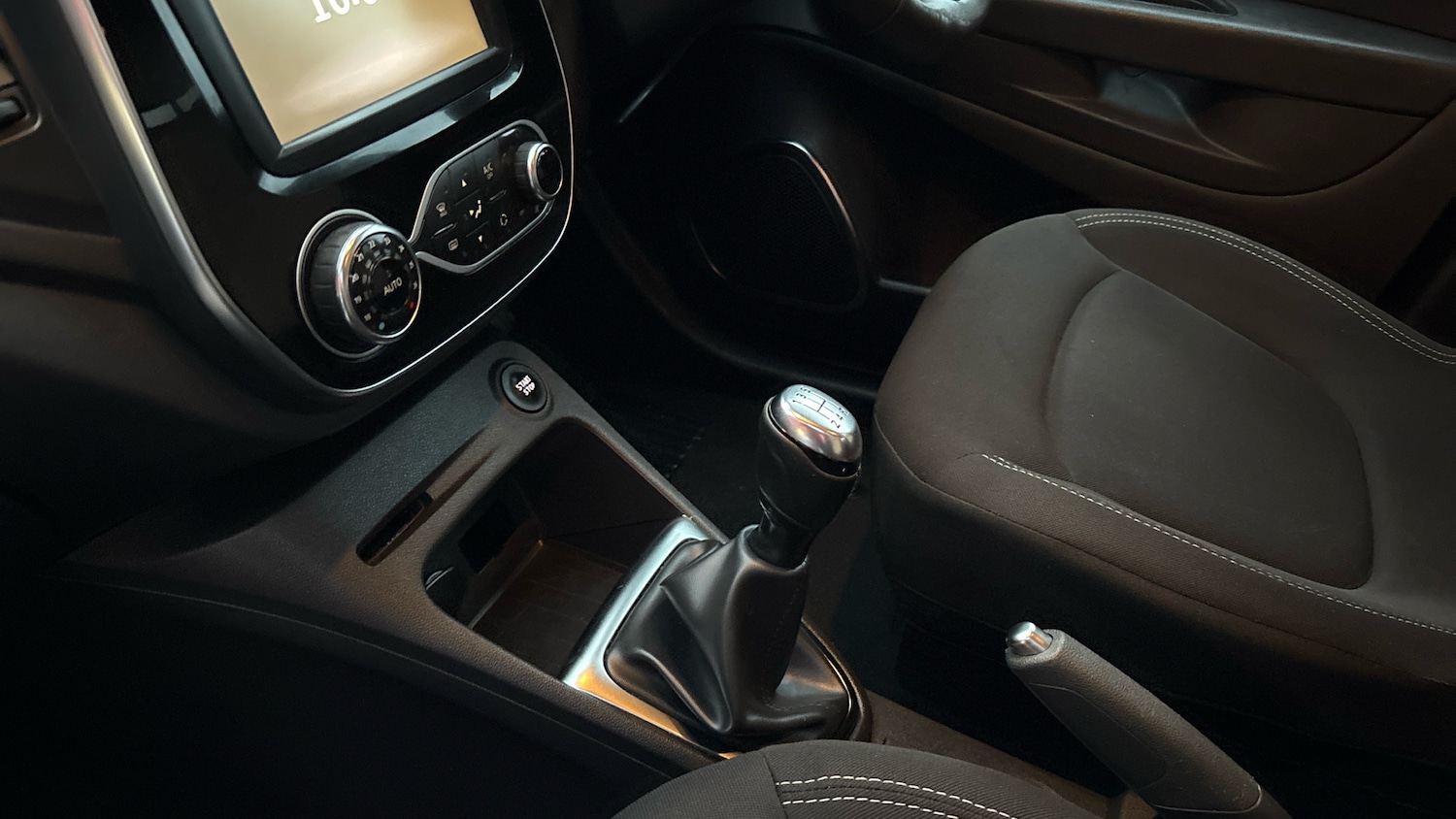 Used Renault Captur 2018 for sale - 76706234: Photo 13