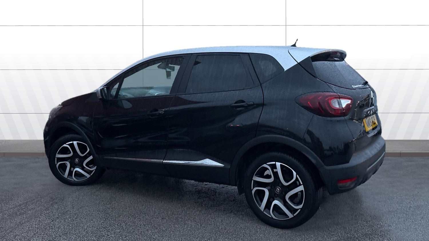 Used Renault Captur 2018 for sale - 76706234: Photo 2
