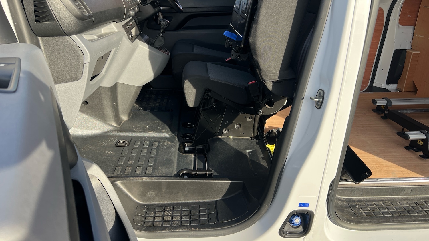 Used Peugeot Expert 2022 for sale - 77180666: Photo 29