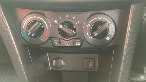 Used Suzuki Swift 2016 for sale - 76129273: Photo 32