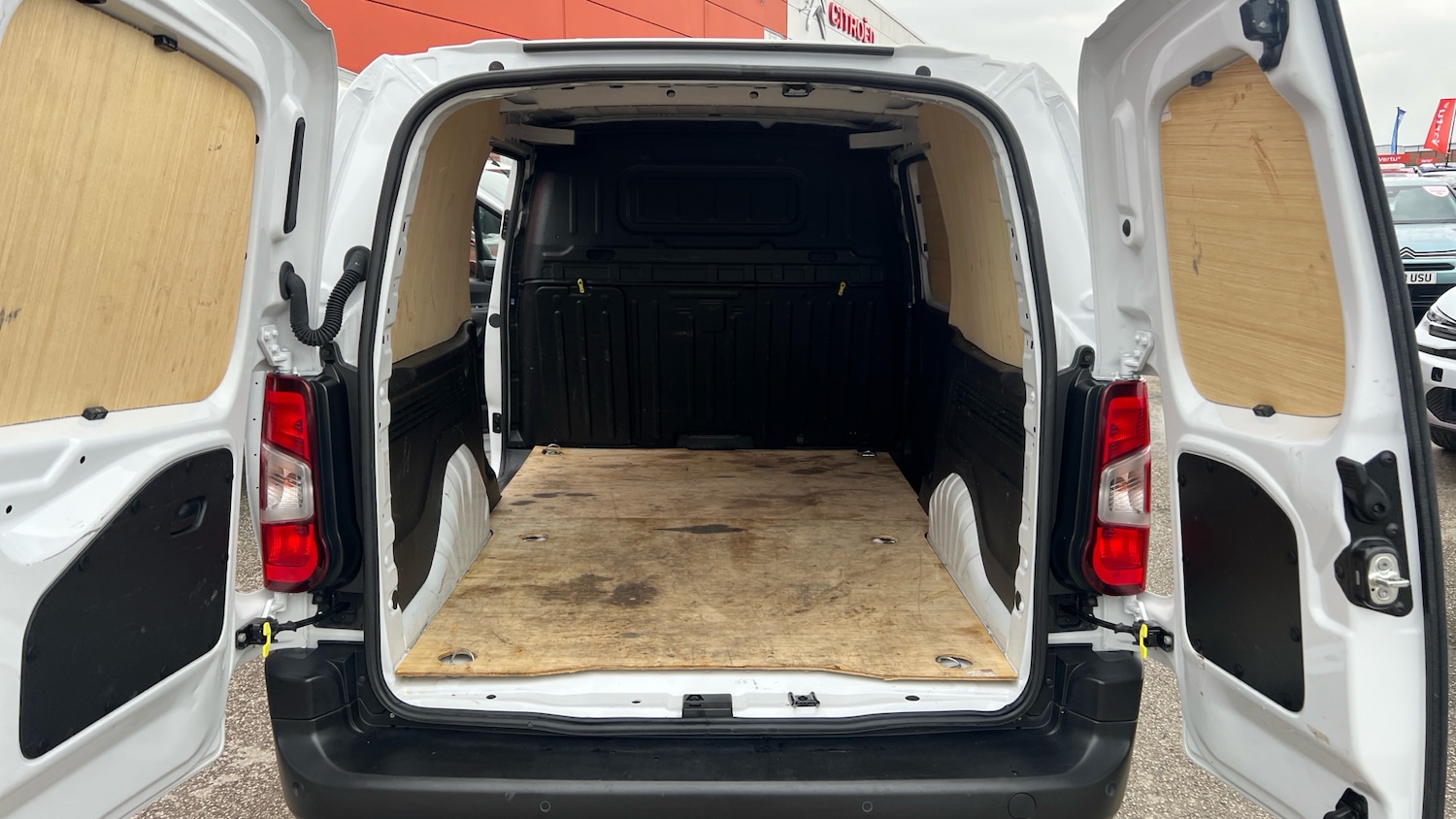 Used Citroen Berlingo 2023 for sale - 77450260: Photo 12