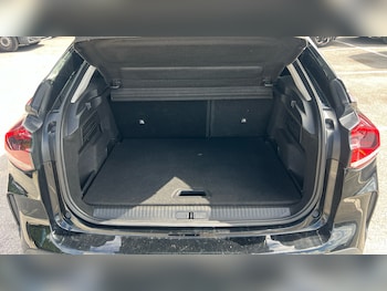 Used Citroen C4 2023 for sale - 78802057: Photo
