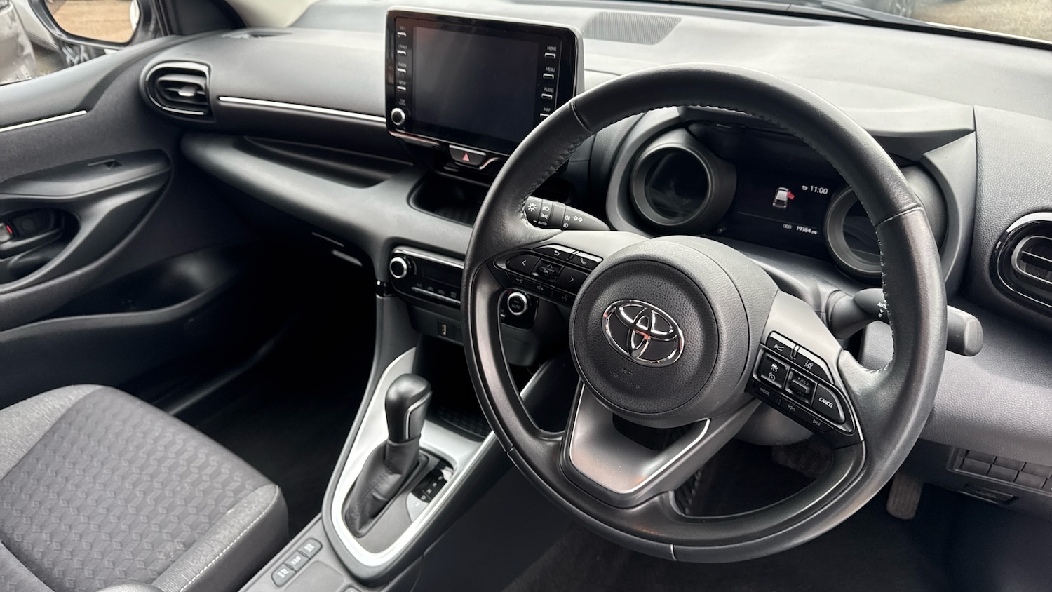 Used Toyota Yaris 2022 for sale - 77543537: Photo 11