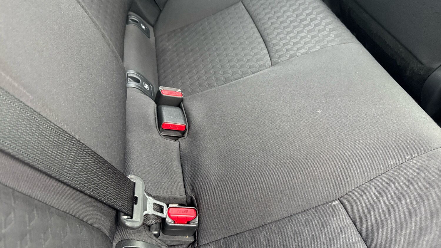 Used Toyota Yaris 2022 for sale - 77543537: Photo 17