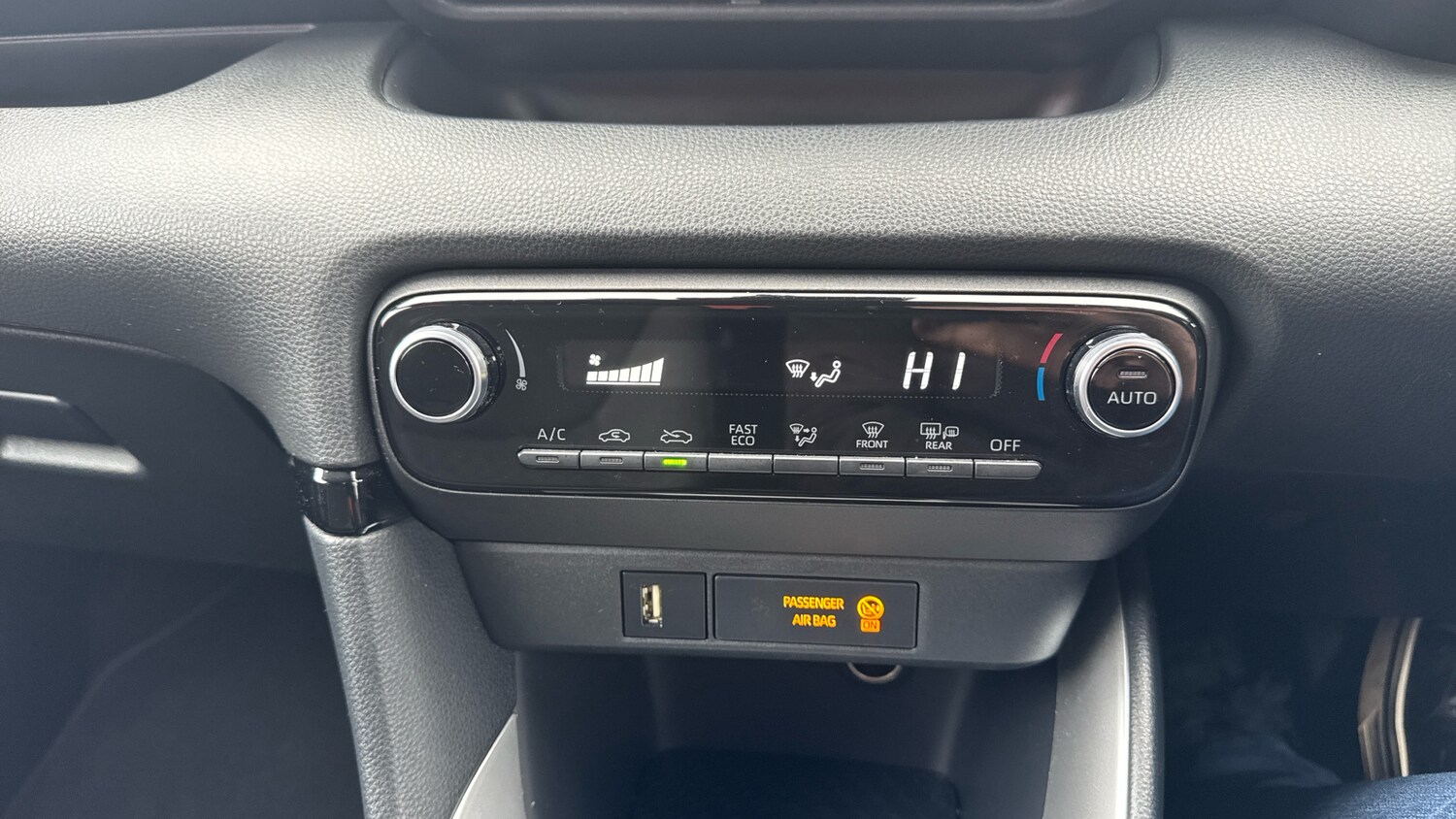 Used Toyota Yaris 2022 for sale - 77543537: Photo 24