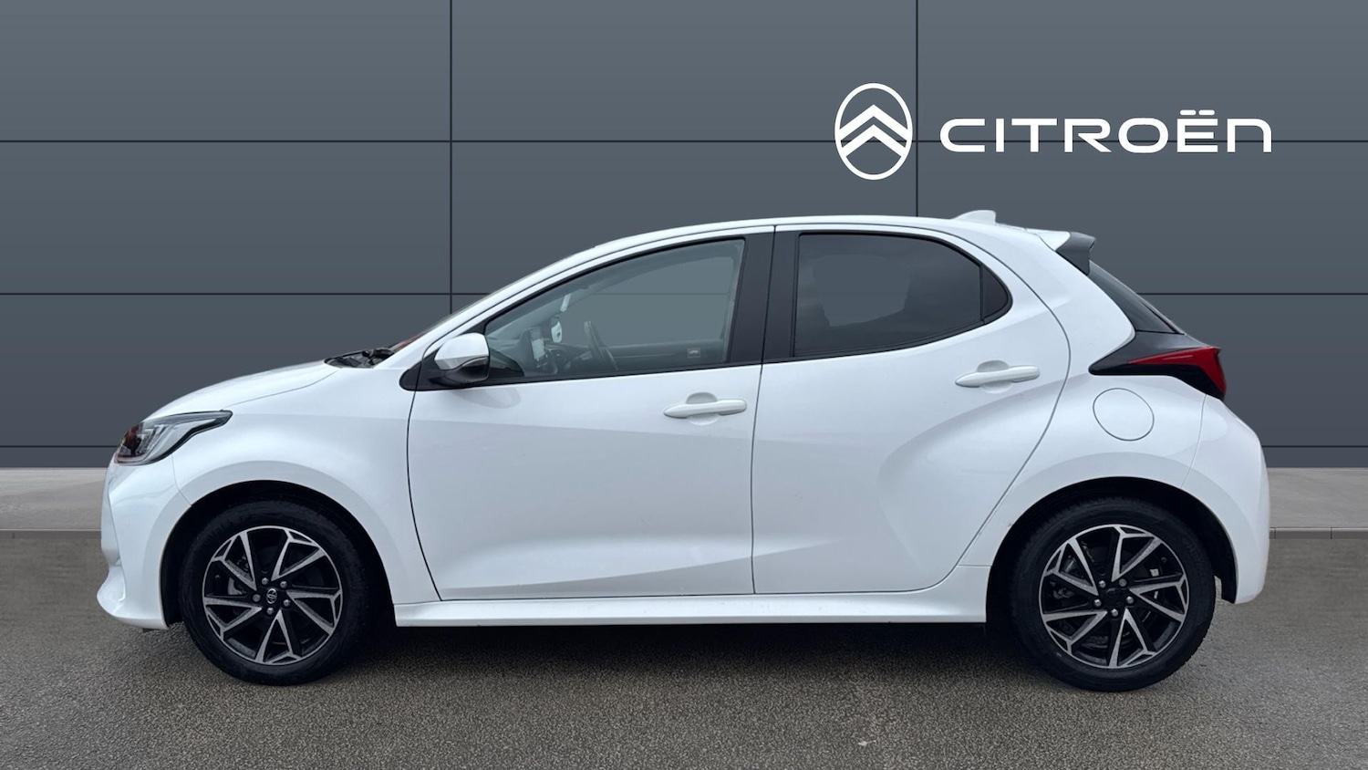 Used Toyota Yaris 2022 for sale - 77543537: Photo 5