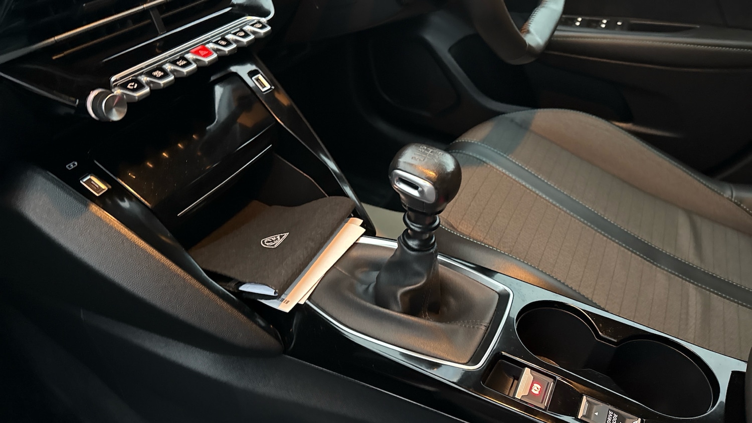 Used Peugeot 208 2023 for sale - 77034252: Photo 13