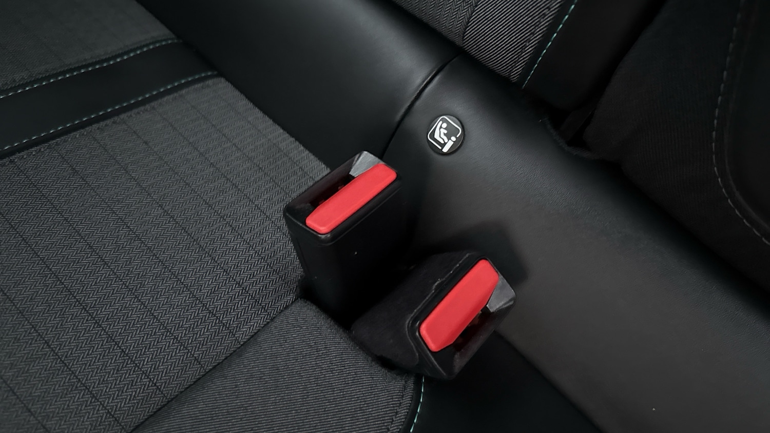 Used Peugeot 208 2023 for sale - 77034252: Photo 17