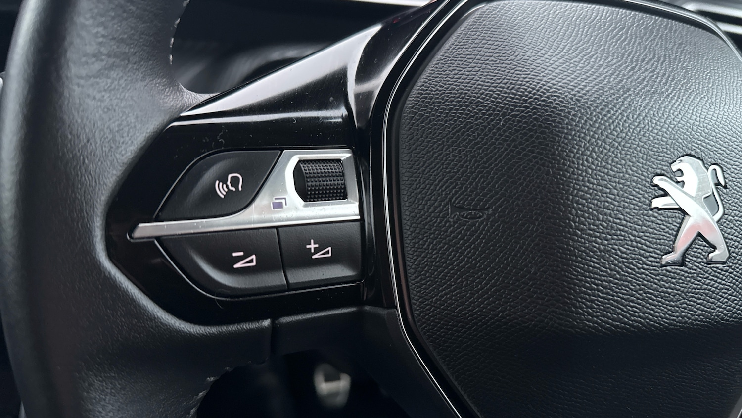 Used Peugeot 208 2023 for sale - 77034252: Photo 22