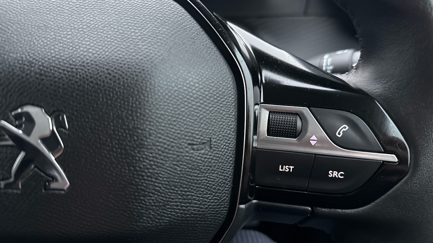 Used Peugeot 208 2023 for sale - 77034252: Photo 23