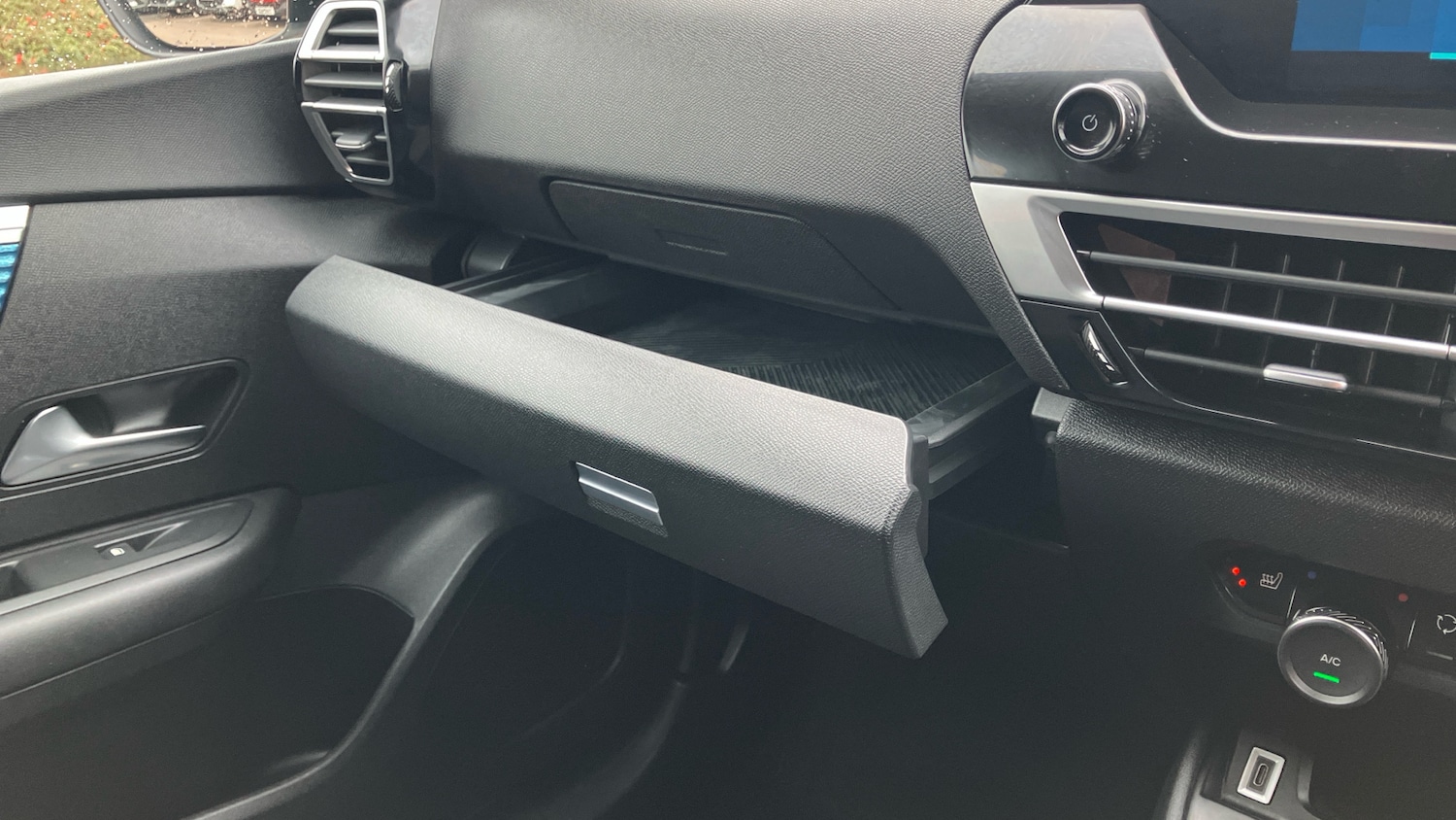 Used Citroen C4 2022 for sale - 76599899: Photo 33