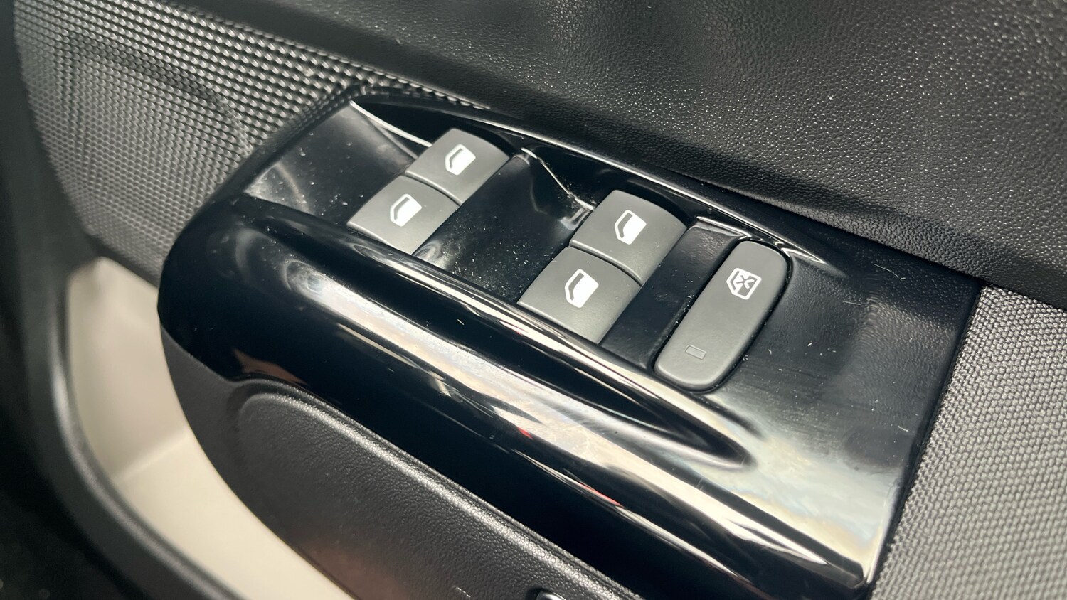 Used Citroen C3 2023 for sale - 76393431: Photo 25