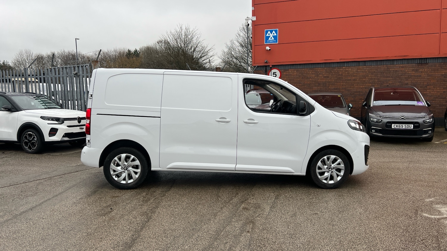 Used Citroen Dispatch 2023 for sale - 77474611: Photo 9