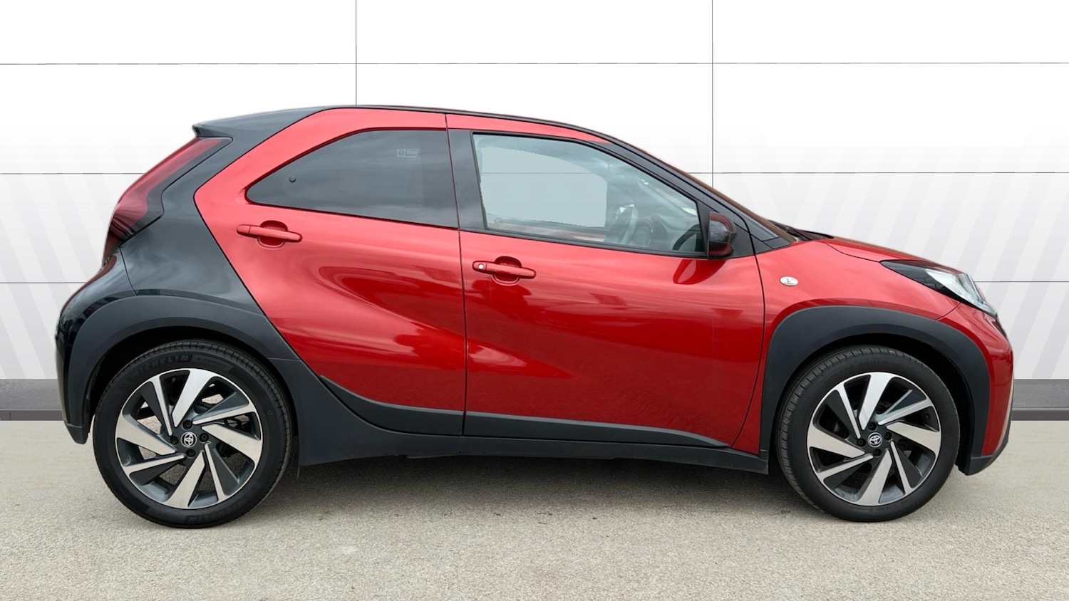 Used Toyota Aygo X 2023 for sale - 77848827: Photo 5