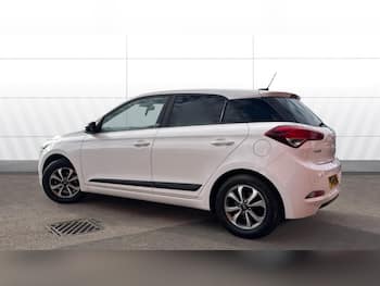 Used Hyundai i20 2018 for sale - 79779460: Photo