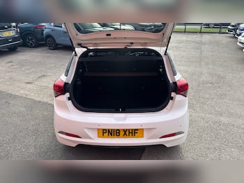 Used Hyundai i20 2018 for sale - 79779460: Photo