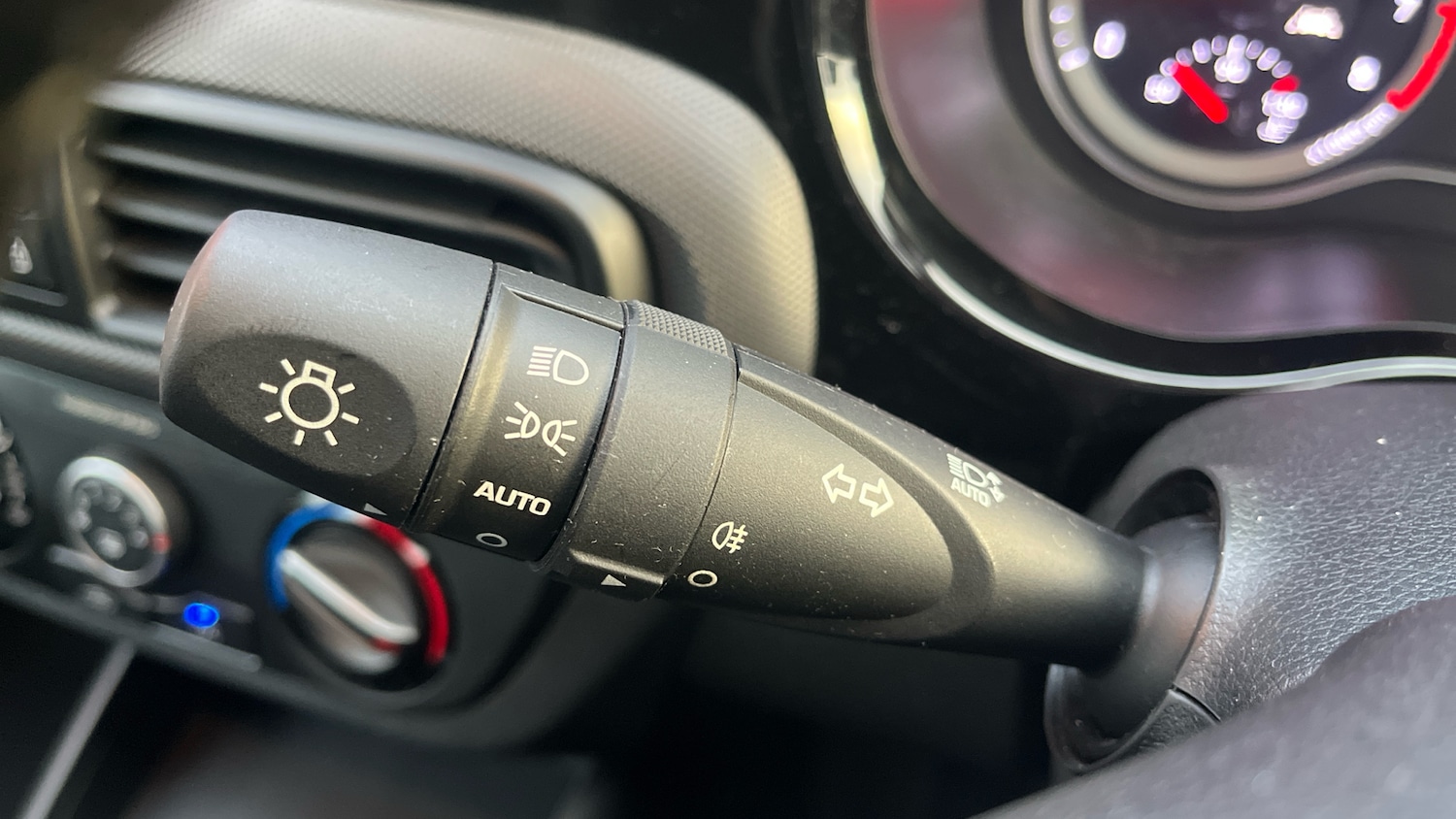 Used Hyundai i10 2020 for sale - 77127305: Photo 24