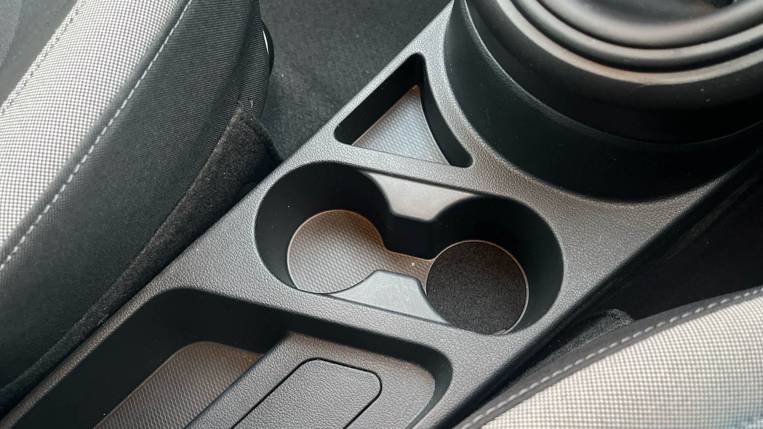 Used Hyundai i10 2020 for sale - 77127305: Photo 30