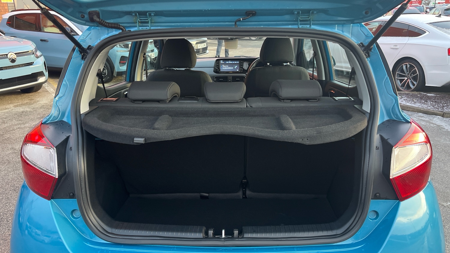 Used Hyundai i10 2020 for sale - 77127305: Photo 4