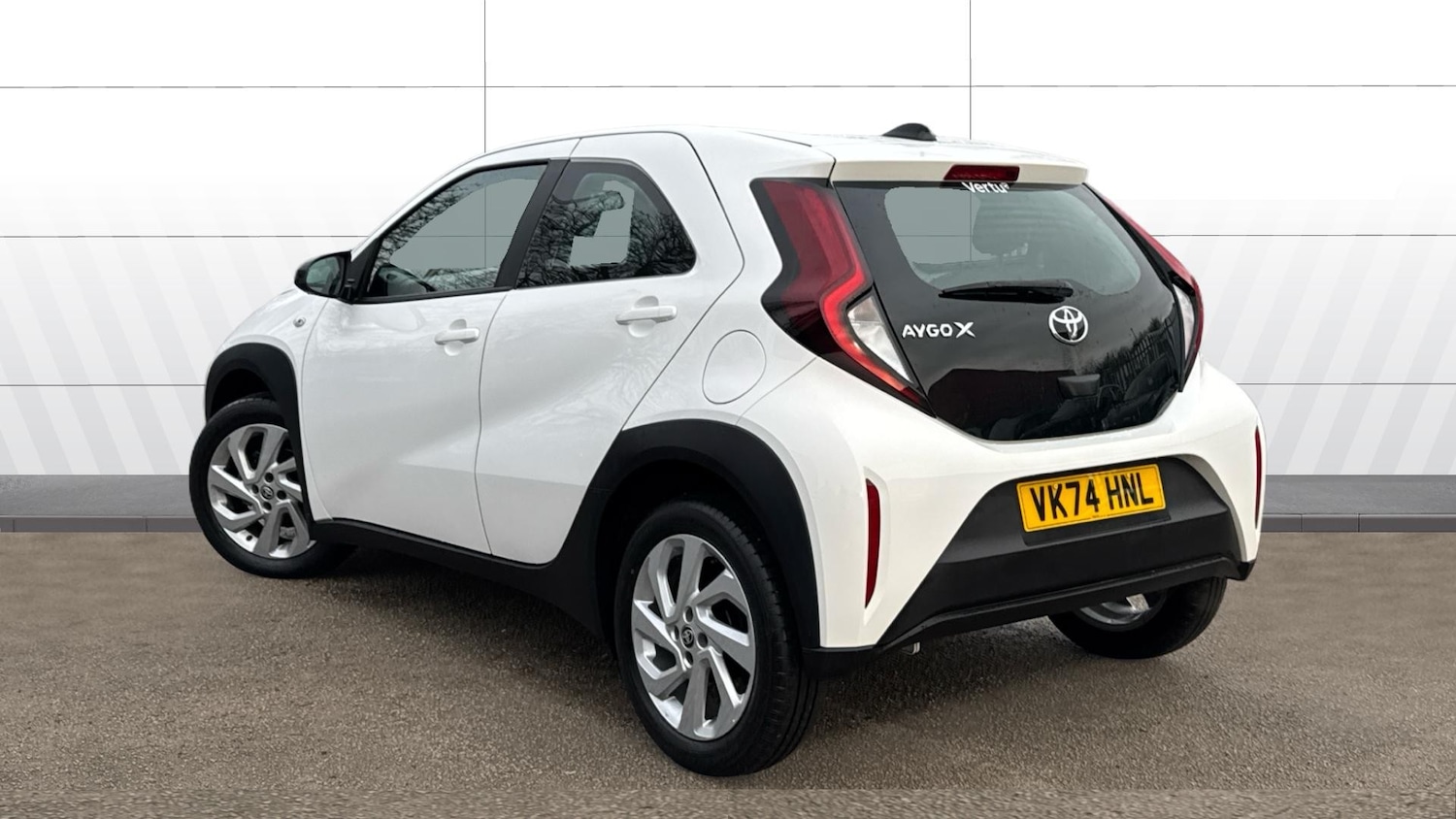 Used Toyota Aygo X 2024 for sale - 77196381: Photo 2