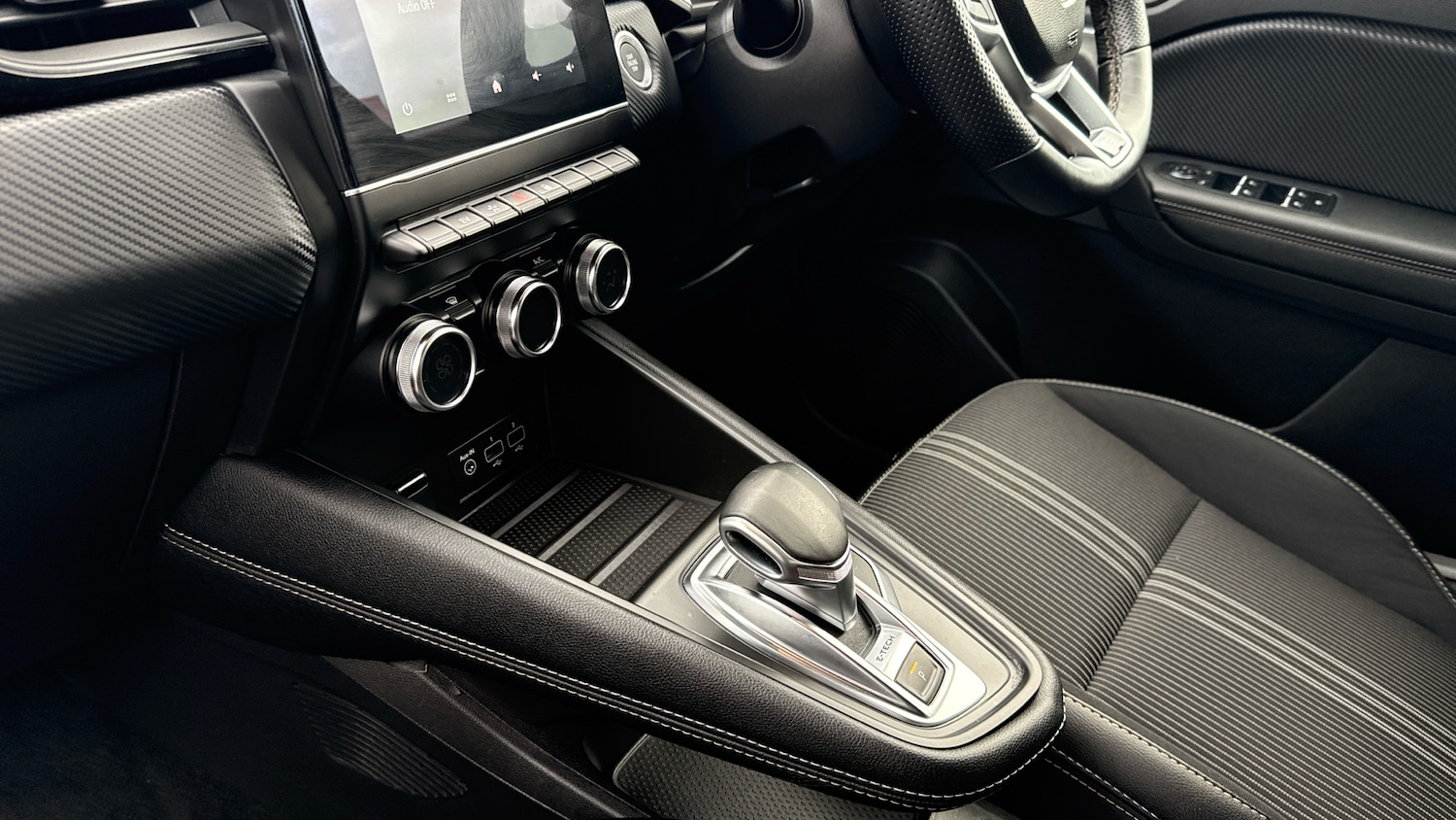 Used Renault Captur 2023 for sale - 76637575: Photo 13