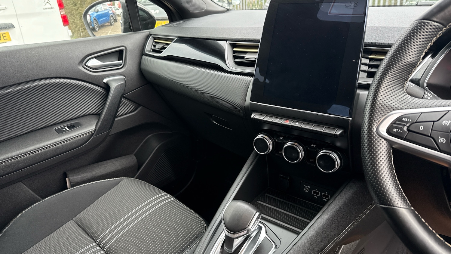 Used Renault Captur 2023 for sale - 76637575: Photo 14