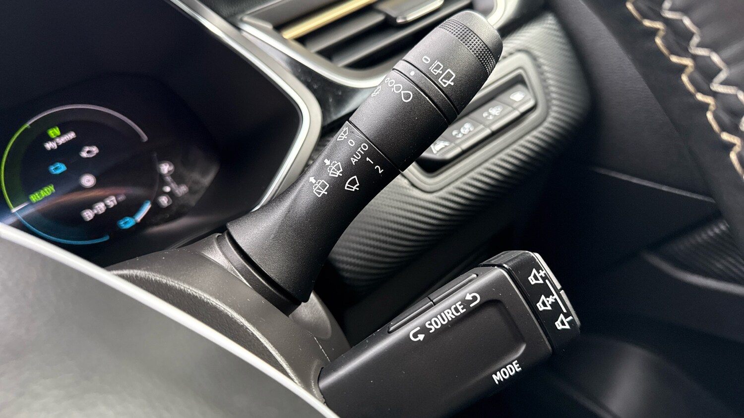 Used Renault Captur 2023 for sale - 76637575: Photo 24