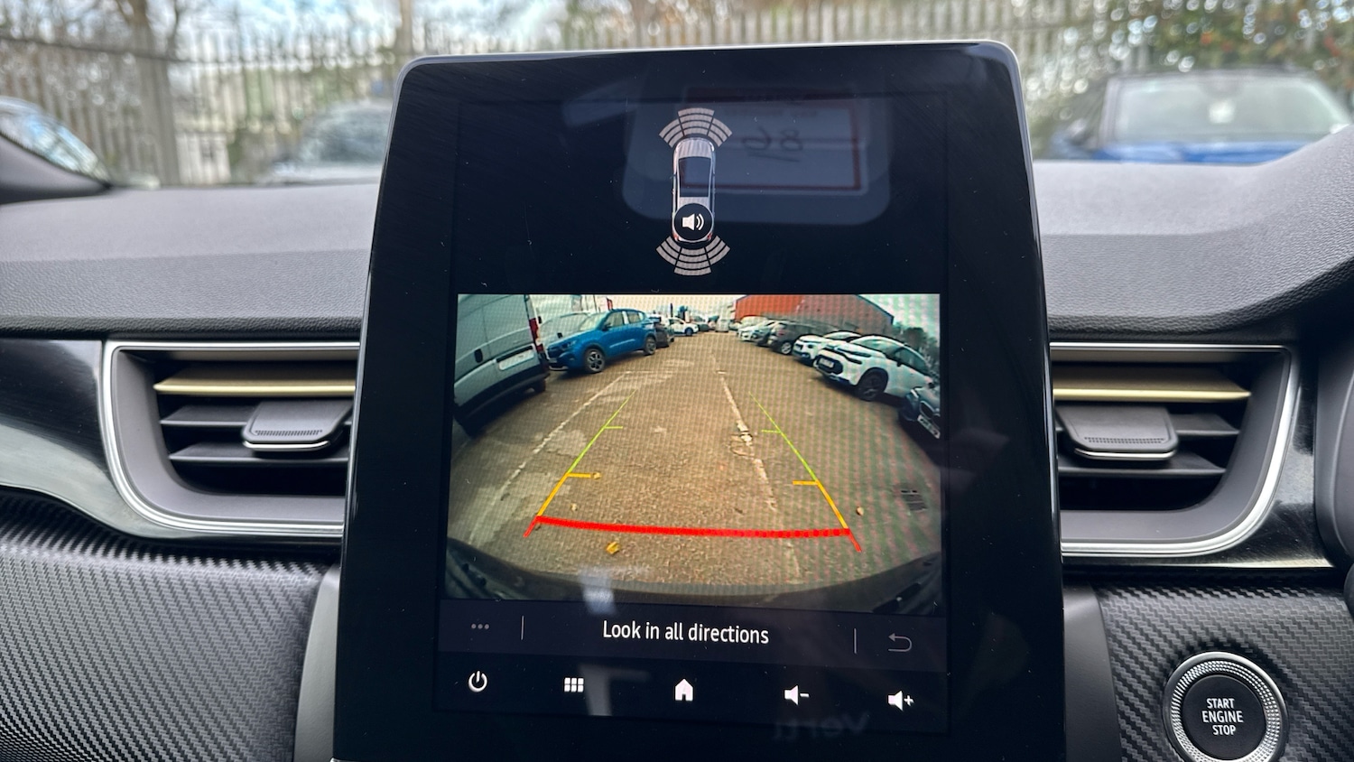 Used Renault Captur 2023 for sale - 76637575: Photo 8