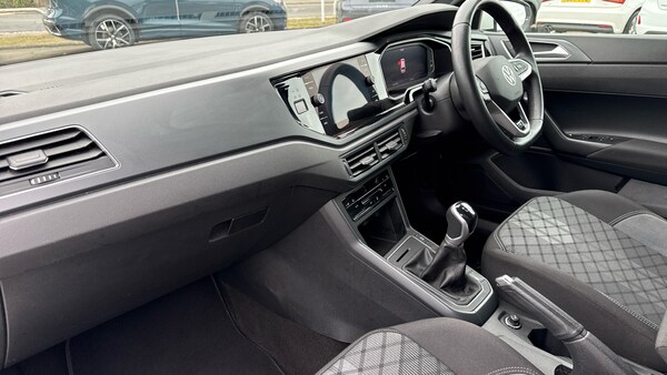 Used Volkswagen Polo 2023 for sale - 76010929: Photo 2
