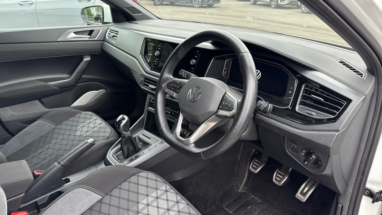 Used Volkswagen Polo 2023 for sale - 76010929: Photo 6