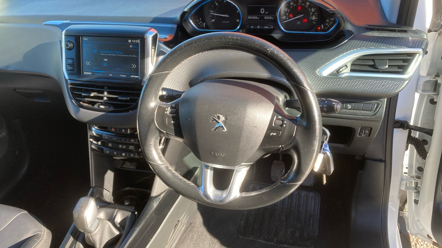 Used Peugeot 2008 2017 for sale - 76391644: Photo 10