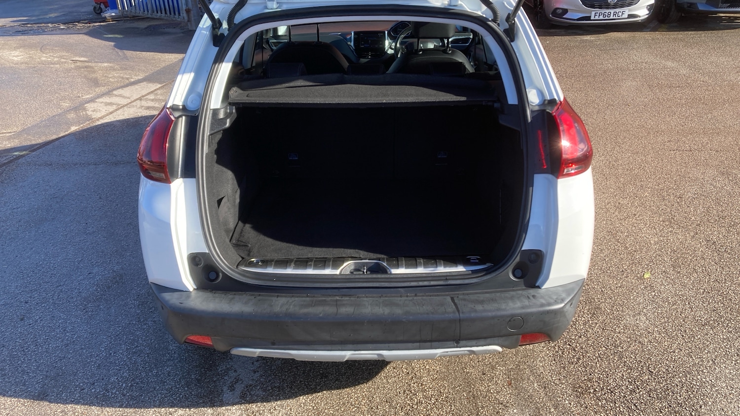 Used Peugeot 2008 2017 for sale - 76391644: Photo 4