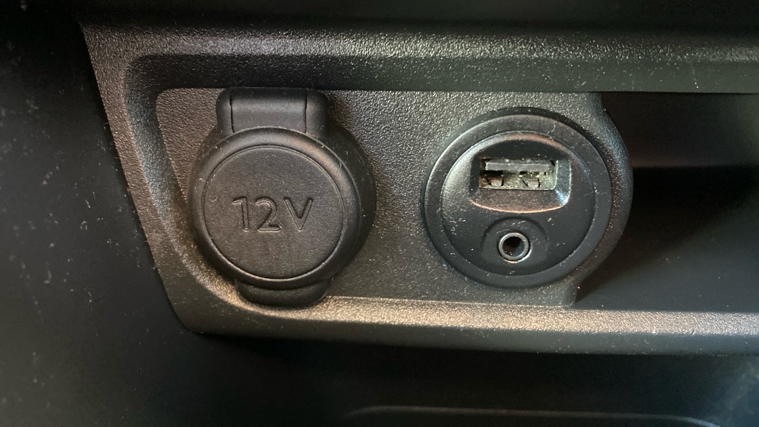 Used Peugeot 2008 2017 for sale - 76391644: Photo 44