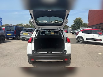 Used Peugeot 2008 2015 for sale - 75581692: Photo