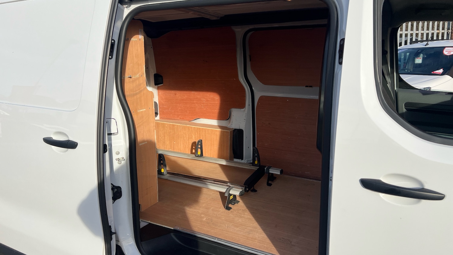 Used Peugeot Expert 2022 for sale - 76719955: Photo 5