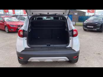 Used Renault Captur 2019 for sale - 74864664: Photo