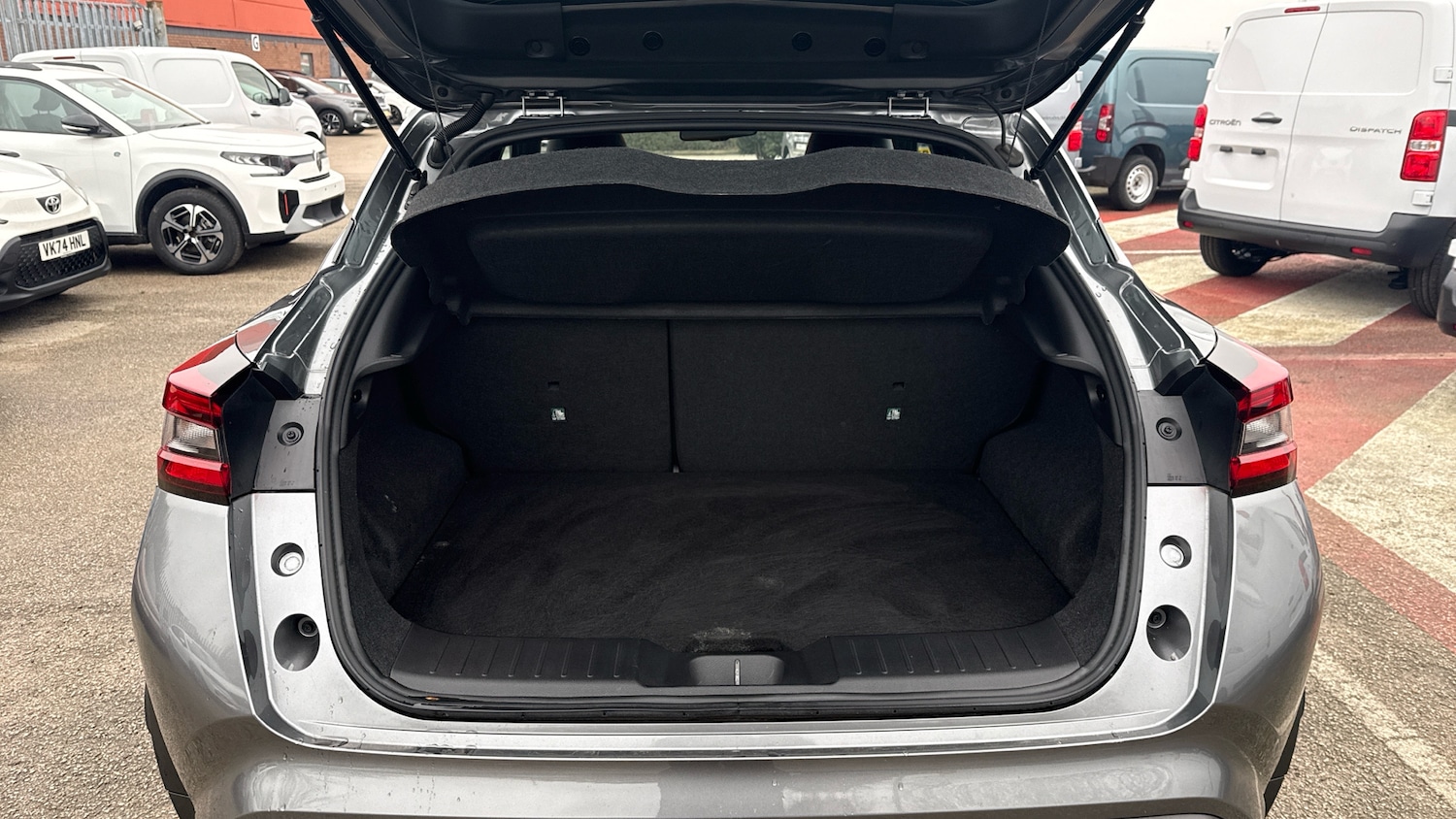 Used Nissan Juke 2023 for sale - 77228107: Photo 4