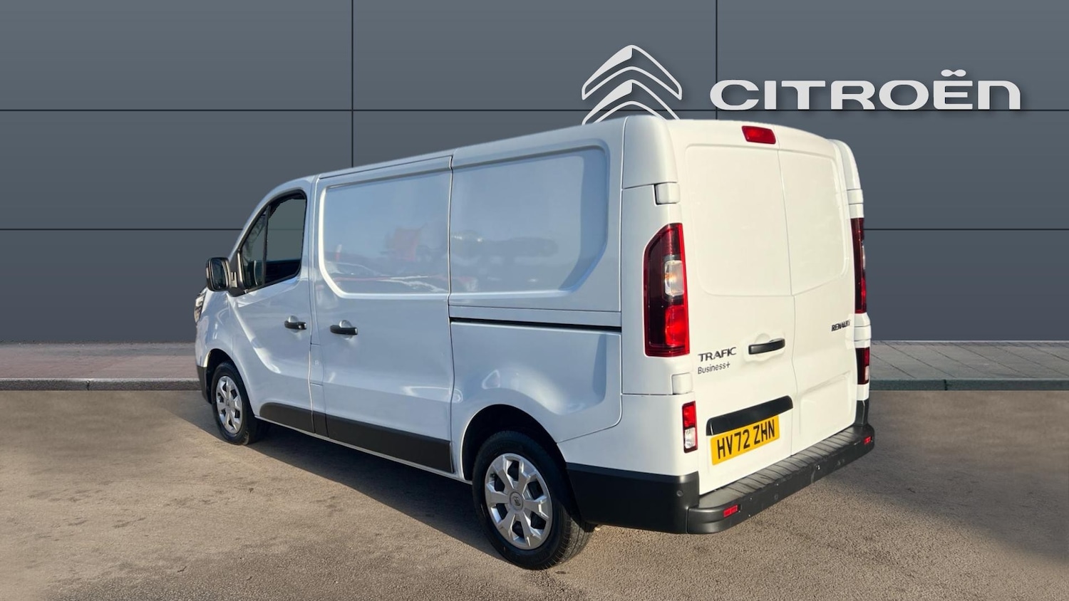 Used Renault Trafic 2023 for sale - 76795084: Photo 2