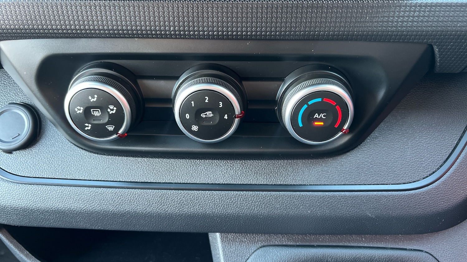 Used Renault Trafic 2023 for sale - 76795084: Photo 34