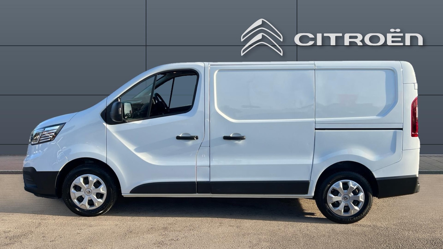 Used Renault Trafic 2023 for sale - 76795084: Photo 4