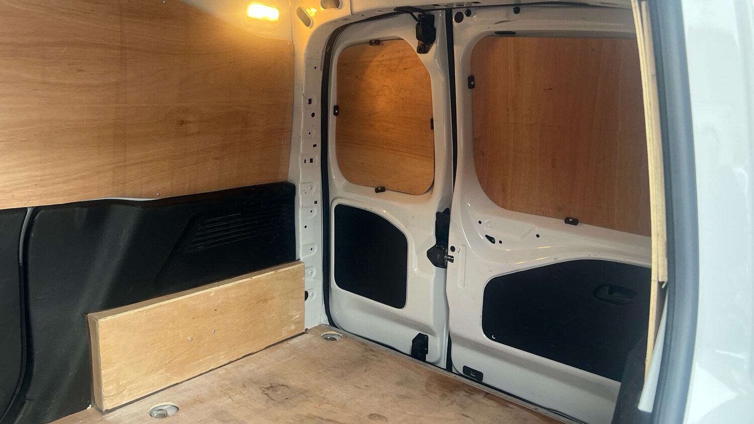 Used Citroen Berlingo 2024 for sale - 76450305: Photo 14