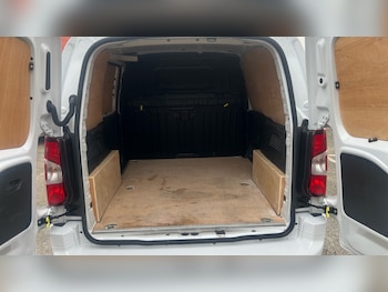 Used Citroen Berlingo 2024 for sale - 76450305: Photo