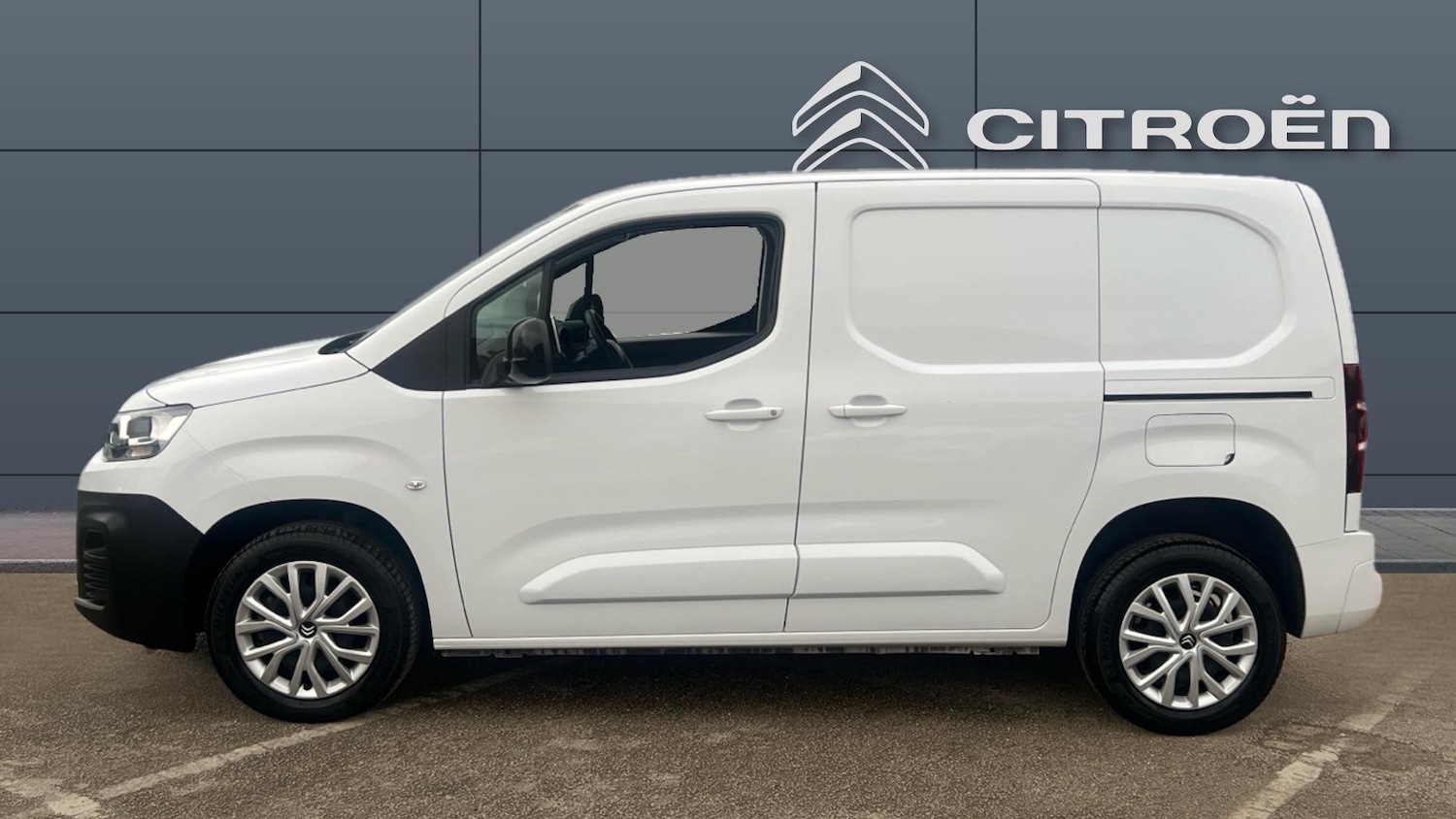 Used Citroen Berlingo 2024 for sale - 76450305: Photo 4