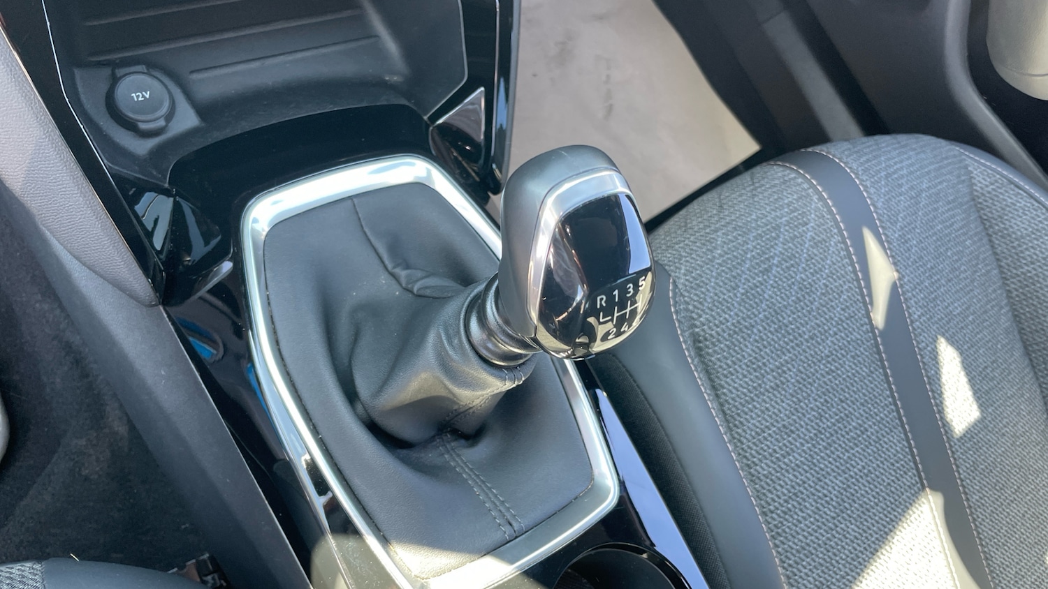 Used Peugeot 2008 2024 for sale - 76255257: Photo 13