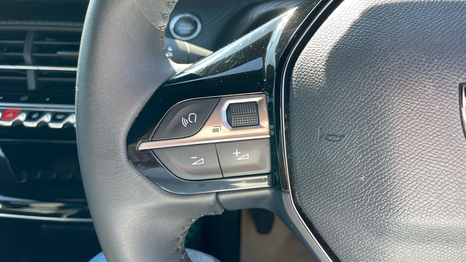 Used Peugeot 2008 2024 for sale - 76255257: Photo 26