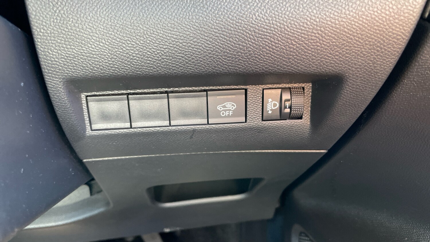 Used Peugeot 2008 2024 for sale - 76255257: Photo 32