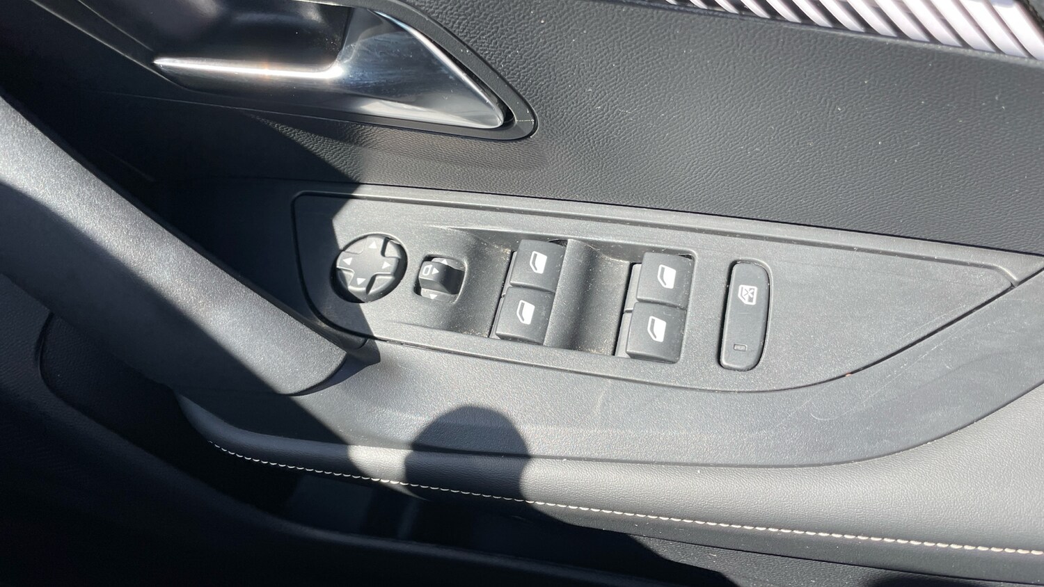 Used Peugeot 2008 2024 for sale - 76255257: Photo 33