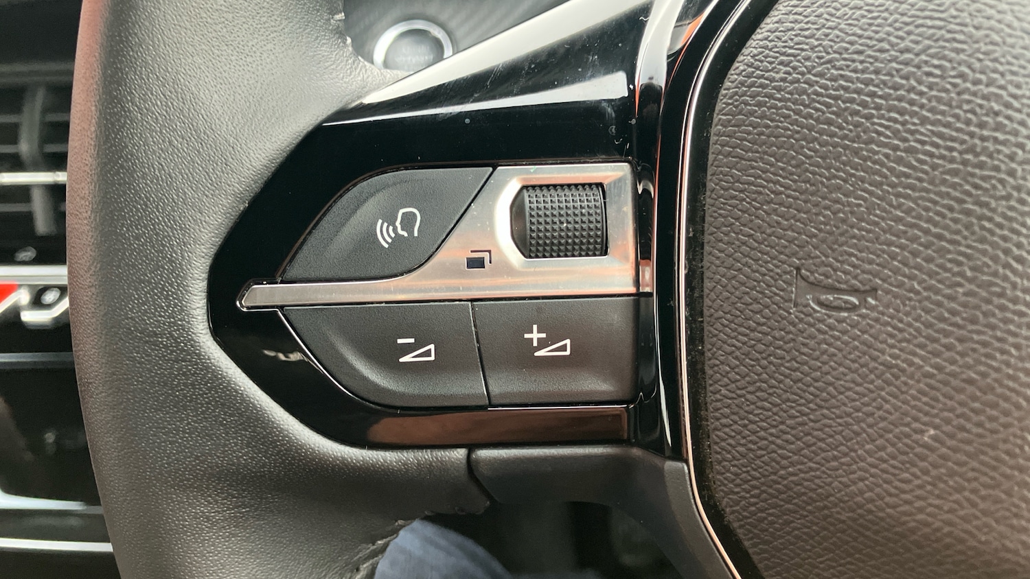 Used Peugeot 2008 2024 for sale - 77228097: Photo 26