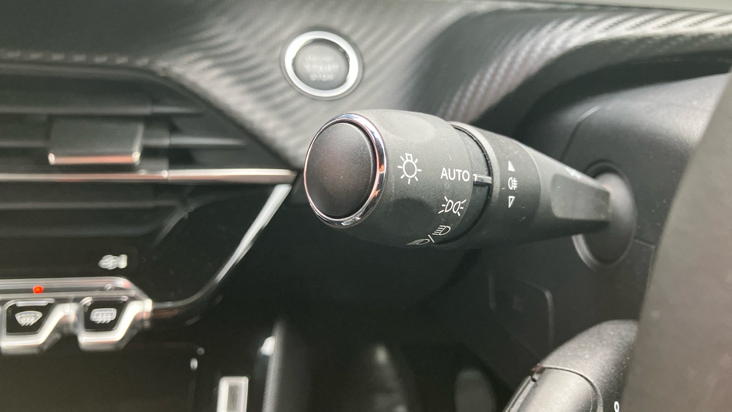 Used Peugeot 2008 2024 for sale - 77228097: Photo 32