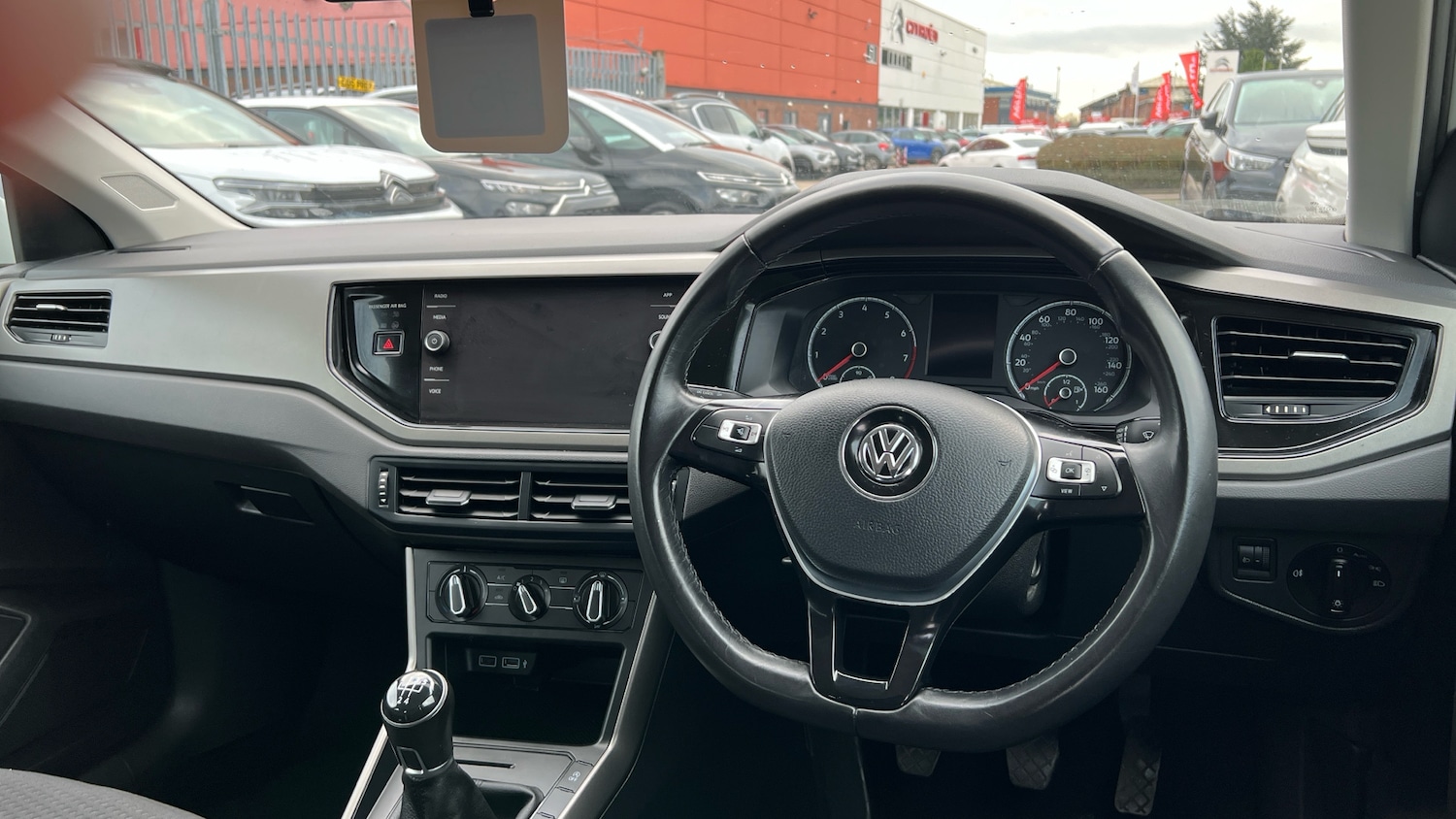 Used Volkswagen Polo 2018 for sale - 76948879: Photo 11